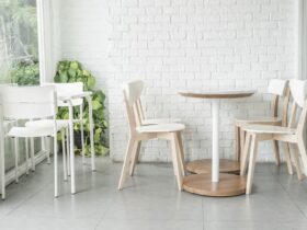 kawiarnia krzesla
